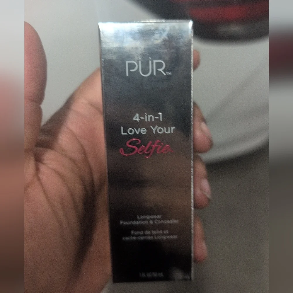 4-in-1 Love Your Selfie Longwear Foundation & Concealer -DN2 Nutmeg